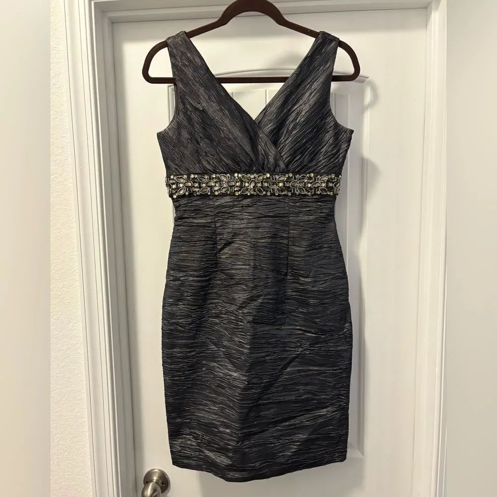 Eliza J Black Textured Cocktail Dress with Embellished Waist Size 6